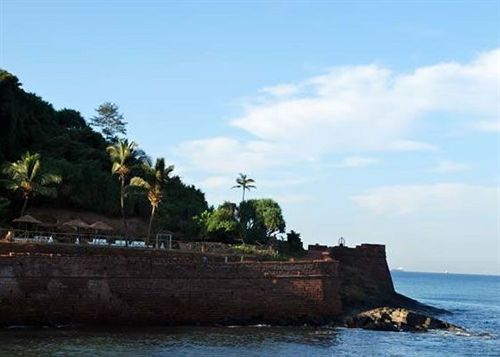 Bougainvillea Guest House 坎多林 外观 照片